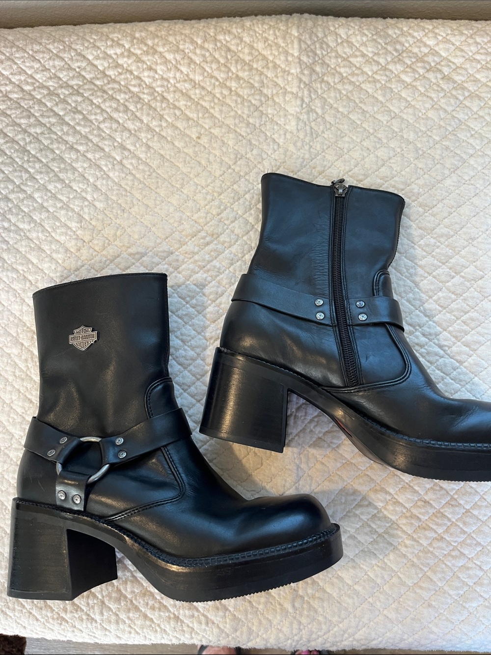 Harley Davidsons woman’s boots ***flaws